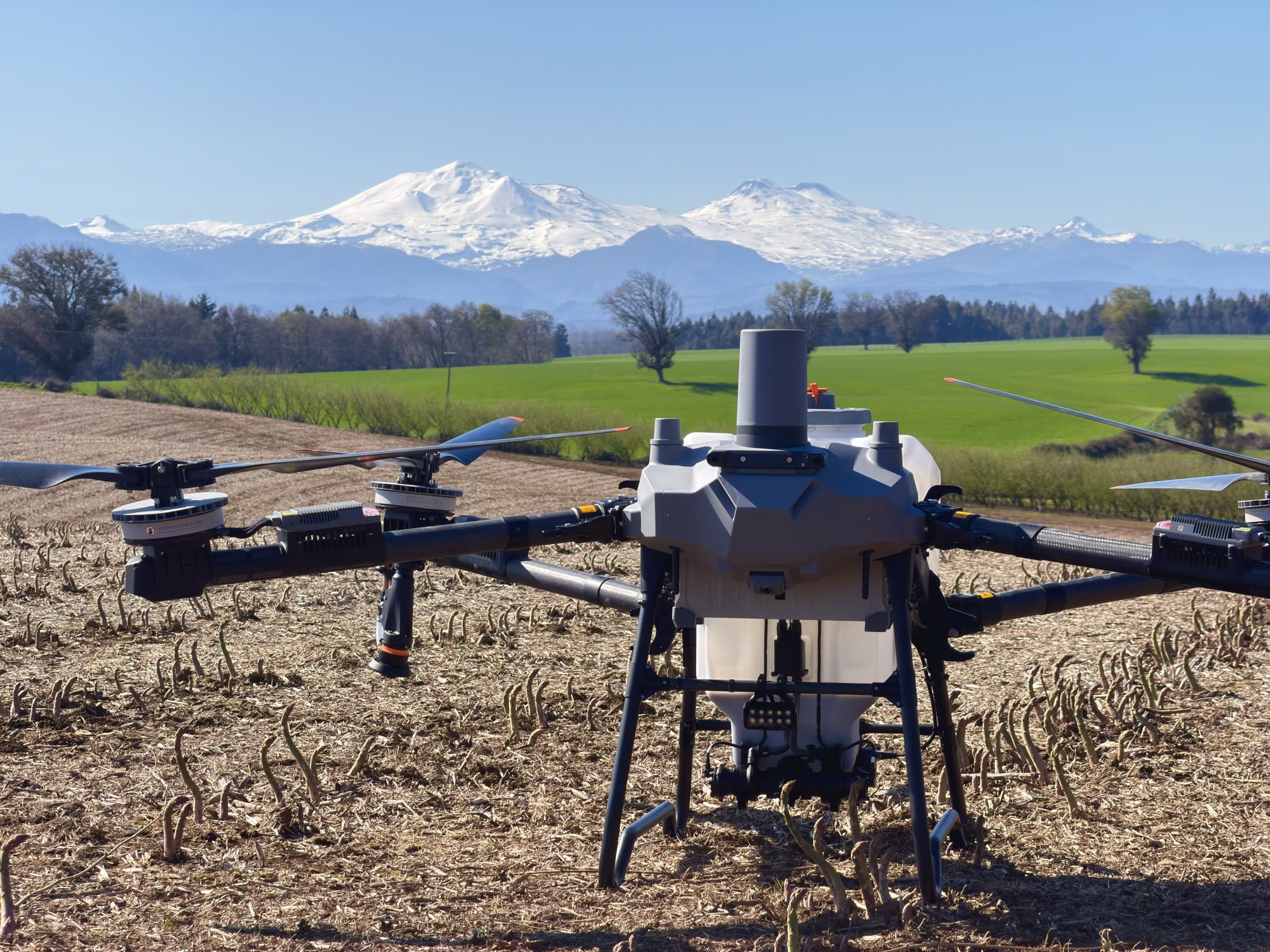 Drone FARM FLY en terreno